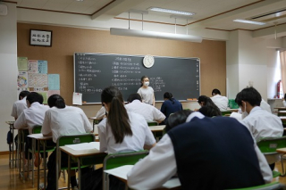 港区立六本木中学校